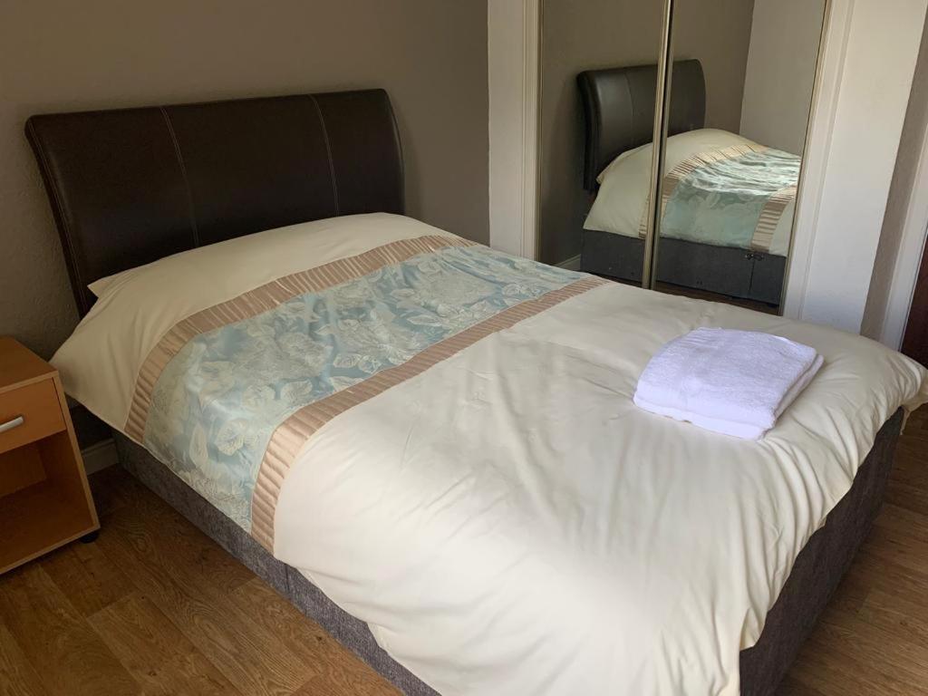 2 Bedroom Central Apartment Edinburgh Eksteriør billede