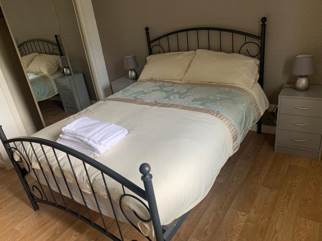 2 Bedroom Central Apartment Edinburgh Eksteriør billede